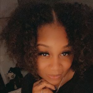 Meet your Posher, Brandi